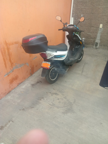 Motoneta Casi Nueva, Emplacada, Factura A Mi Nombre