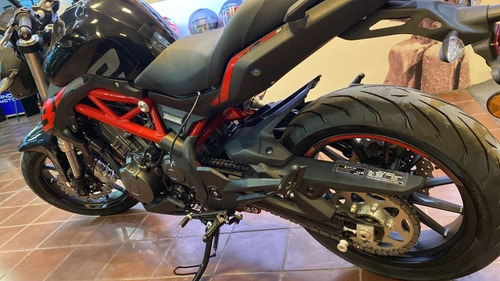 Imagen 4 de 8 de Benelli Tnt 302 S