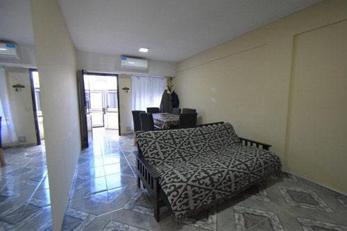 Imagen 7 de 13 de Venta Casa En Villa Luzuriaga Con Cochera Amplia
