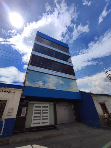 En Venta Edificio Comercial Y Empresarial Puerto Cabello Carabobo (solo Clientes) Dm