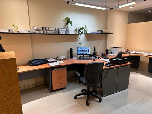 Oficina En Alquiler - 4 Oficinas 2 Baños - San Nicolás