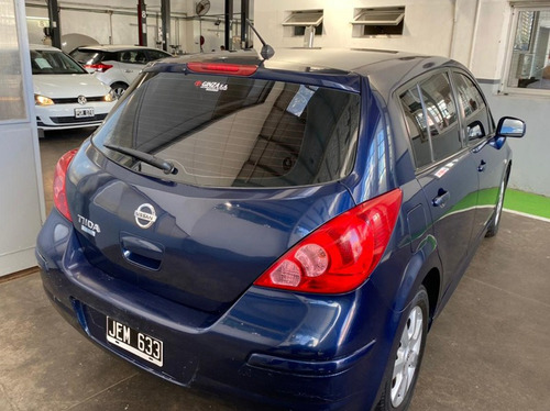 Ginza. Nissan Tiida 1.8 Visia 5p 2010