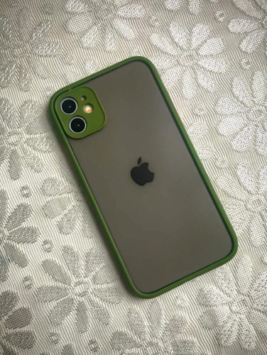 Funda Para iPhone Color Verde Militar Traslúcido