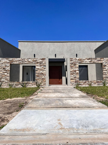 Casa A Estrenar Barrio Puerto-el Cantón