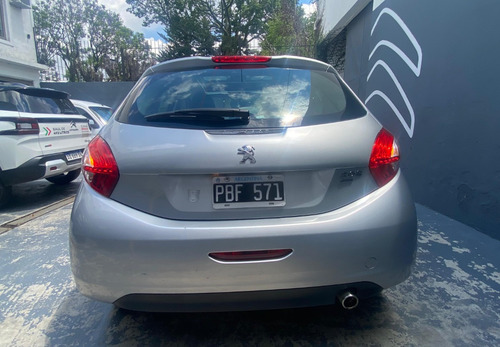 Peugeot 208 1.6 Allure Touchscreen
