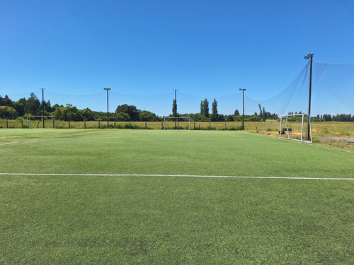 Vendo Recinto De 5 Canchas De Pasto Sintético En Los Ángeles