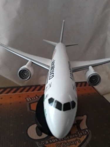Aeroméxico Avión A Escala