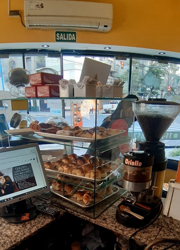 Imagen 6 de 14 de Fondo De Comercio Heladeria Y Cafeteria