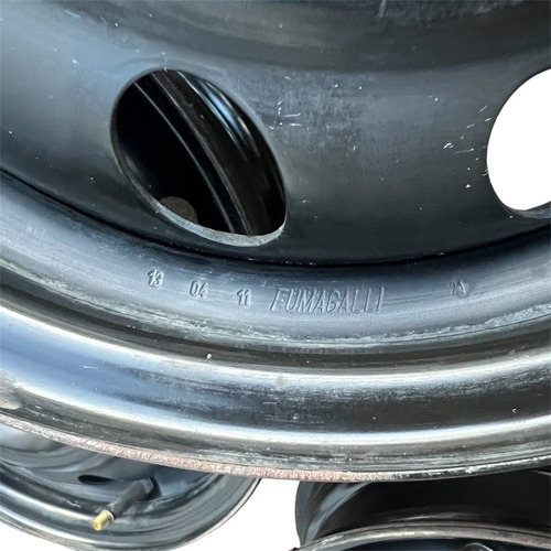 Llantas Gm Fumagalli R14 Chevrolet Corsa Classic Celta 4x100 Negro