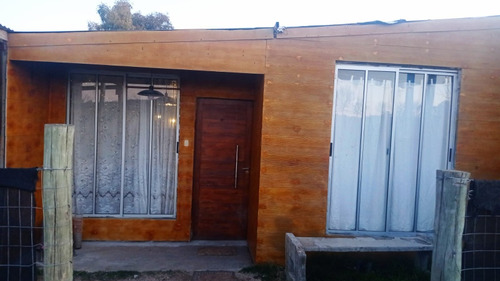 Casa De Tres Dormitorios Con Terreno De 801 Metros 