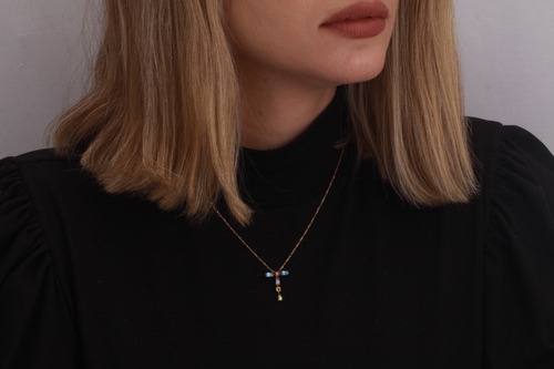 Pingente Letra 2cm Com Pedras Naturais Em Ouro 18k