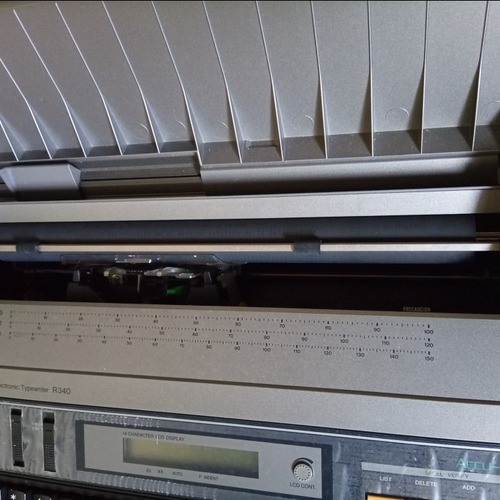 Maquina De Escribir Electrica Y Pantalla Digital Panasonic