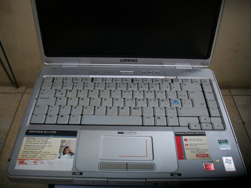 Laptop Compaq Presario V2000 Para Repuesto.