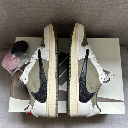 Air Jordan 1 Low X Travis Scott Medium Olive 39
