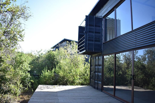 Casa En Venta De 5 Dorm. En Colbún