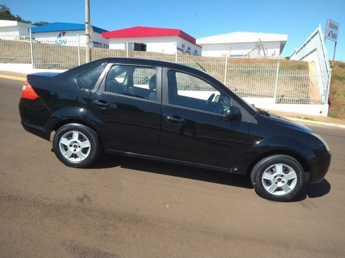Imagem 10 de 11 de Ford Fiesta Sedan 1.0 4p Flex 2008