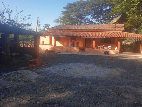 Linda Chácara Em Mte Mor