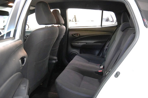 Toyota Yaris 1.3 16V FLEX XL LIVE MULTIDRIVE