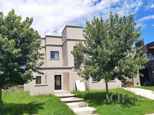 Casa  En Venta Ubicado En Tipas, Nordelta, Tigre