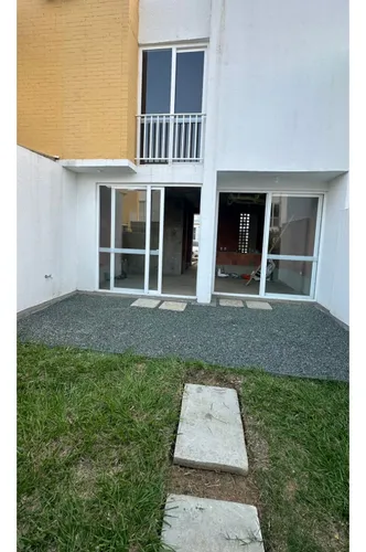 Venta Casa En Condominio De 118.8mt2 El Castillo, Jamundi.12113.