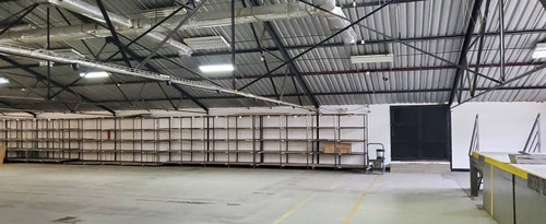 Imagen 6 de 14 de #1524 Galpon 2500m2 La Trinidad.