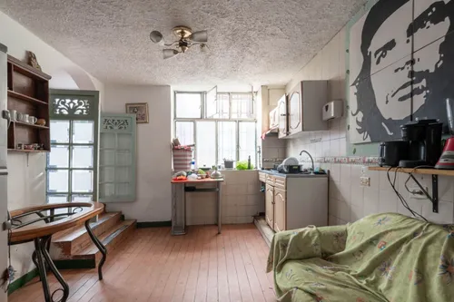 Casa En Venta En La Candelaria. Cod V13396