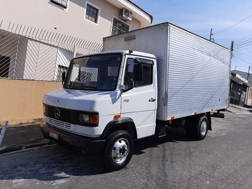 Imagem 1 de 15 de Caminhão Mercedes 710 Unico Dono Desde Zero Ano 2000