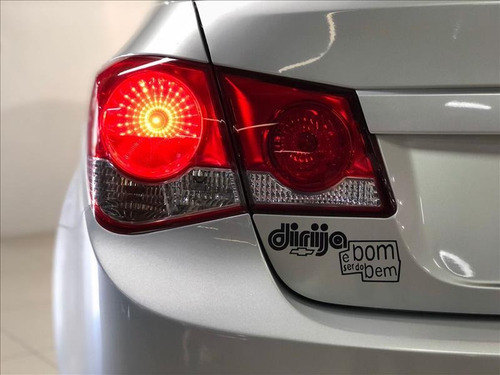Imagem 11 de 13 de Chevrolet Cruze 1.8 Lt 16v