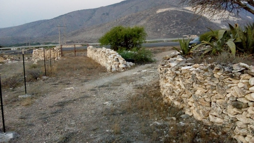 Venta 5.7 Hectareas En Vizarron De Montes. Zona Industrial De Marmol Y Cal.