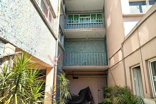 Edificio Con Local En Esquina Sobre Avenida Principal: Calz. Ignacio Zaragoza