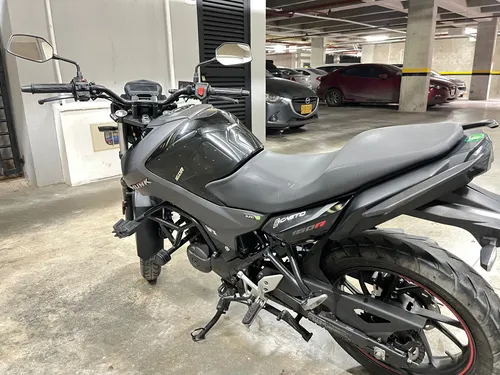 Hero Hunk 160r Black Edición