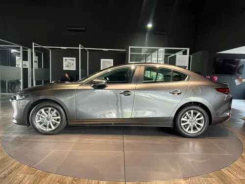 Mazda 3 Touring Hibrido 2.0/ 2026 Ms