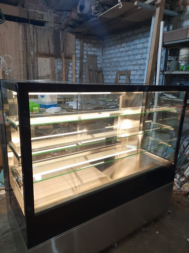 Exhibidora De Tortas Modelo Cuadrada Especial