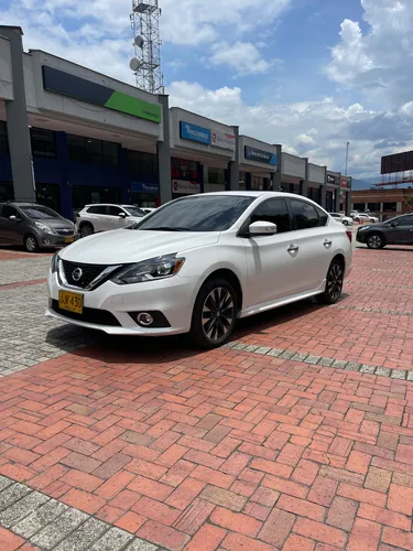 Nissan Sentra 1.8 B17 Fl Sr