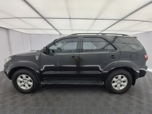 Toyota Fortuner 3.0 Sr5