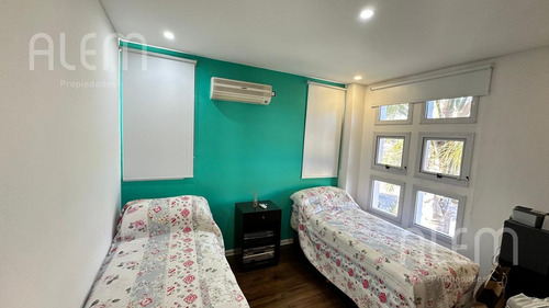 Casa En Venta En Malibu Canning