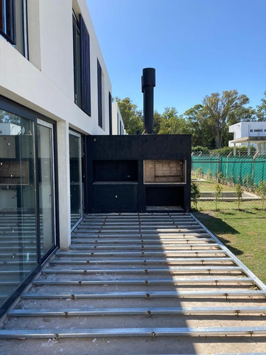 Imagen 12 de 15 de Dúplex A Estrenar En Calle 505 Entre 30 Y 31