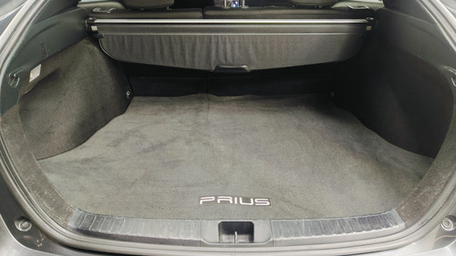 Toyota Prius 1.8 Base Cvt