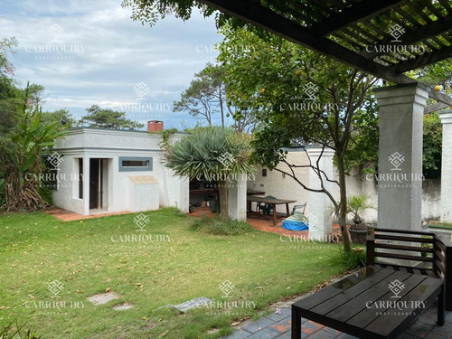 Imagen 8 de 10 de Casa En Venta 4 Dormitorios