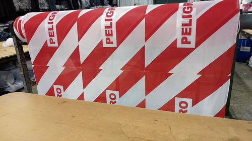 30 Banderas De Peligro 50x70cm Reforzadas Vial Ley 24449