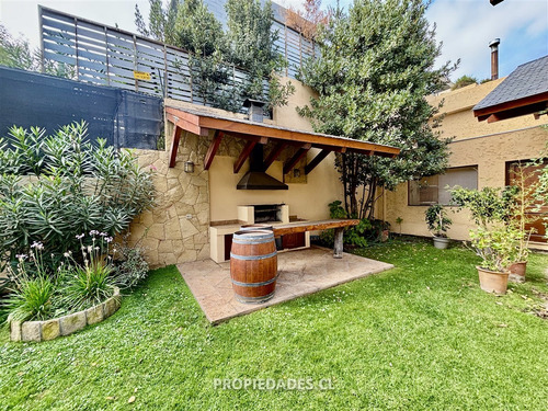 Casa En Condominio En Venta En Lo Barnechea