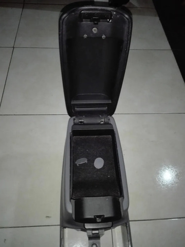 Tapa Consola Apoyabrazos Mazda 6 - Original (Usado)