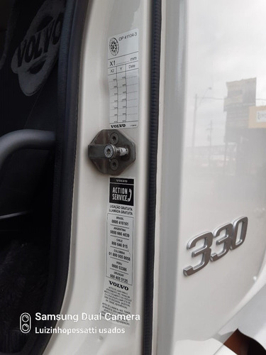 Imagem 6 de 15 de Caminhão Volvo Vm 330 8x2 4 Eixos Motor Feito Ano 2014