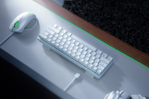 Teclado gamer Razer Huntsman Mini QWERTY Razer Purple inglés US color mercury con luz RGB