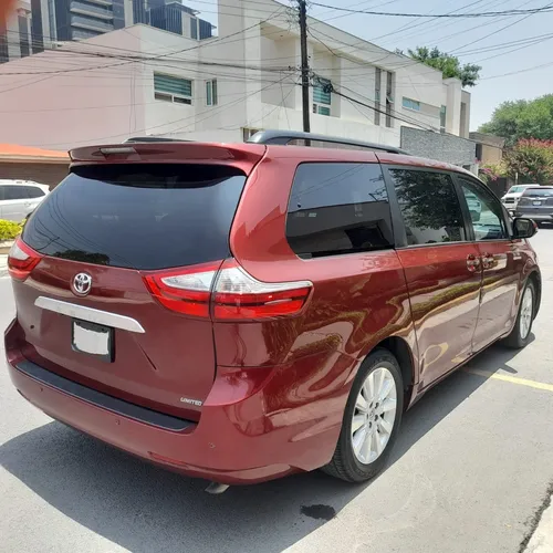 Toyota Sienna 3.5 Limited At