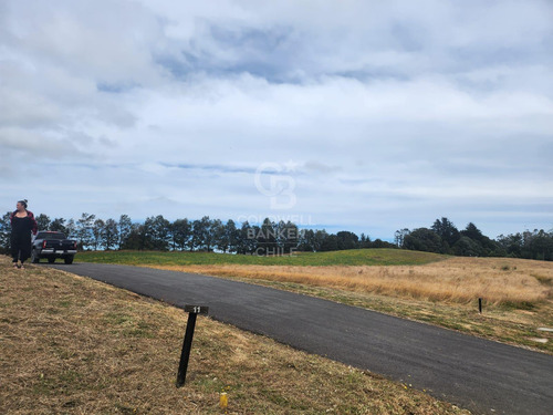 Km 7 De Puerto Varas | En Condominio | Vista Al Volcán