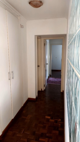 Imagen 13 de 14 de Espectacular Penthouse Con Muebles Franzini Y Sarmiento Inmediaciones De Pocitos Y Punta C. 3 Dormitorios Parrillero Terraza 30 Mts Gc12500 Edif. Con Calefaccion Vig 24 Hrs Y Sum 1 Gje Anuales Solo