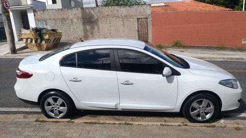 Renault Fluence 2014 2.0 Dynamique Hi-flex 4p
