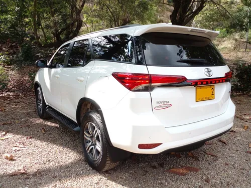 Toyota Fortuner 2.4l Sr Tp 2.4cc Td 7ab 4x2 2023
