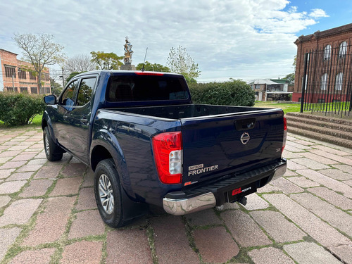 Imagen 6 de 17 de Nissan Frontier 2018 2.5 Se Doble Cabina (( Gl Motors ))